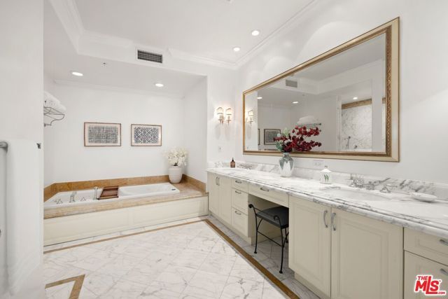 603 Ocean Avenue 2A, Santa Monica, CA 90402