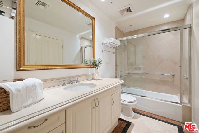603 Ocean Avenue 2A, Santa Monica, CA 90402