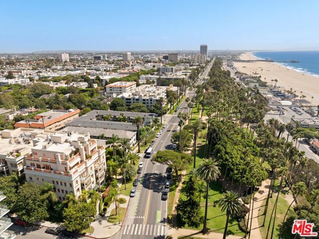603 Ocean Avenue 2A, Santa Monica, CA 90402