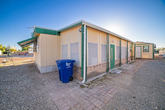 1076 S Myrtle Ave, Yuma, AZ 85364