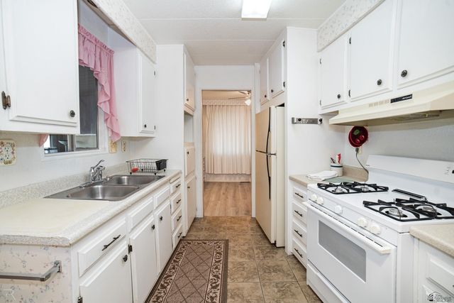 1076 S Myrtle Ave, Yuma, AZ 85364