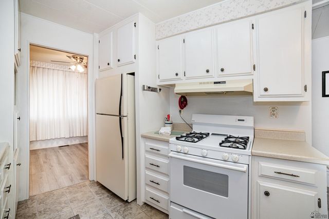 1076 S Myrtle Ave, Yuma, AZ 85364