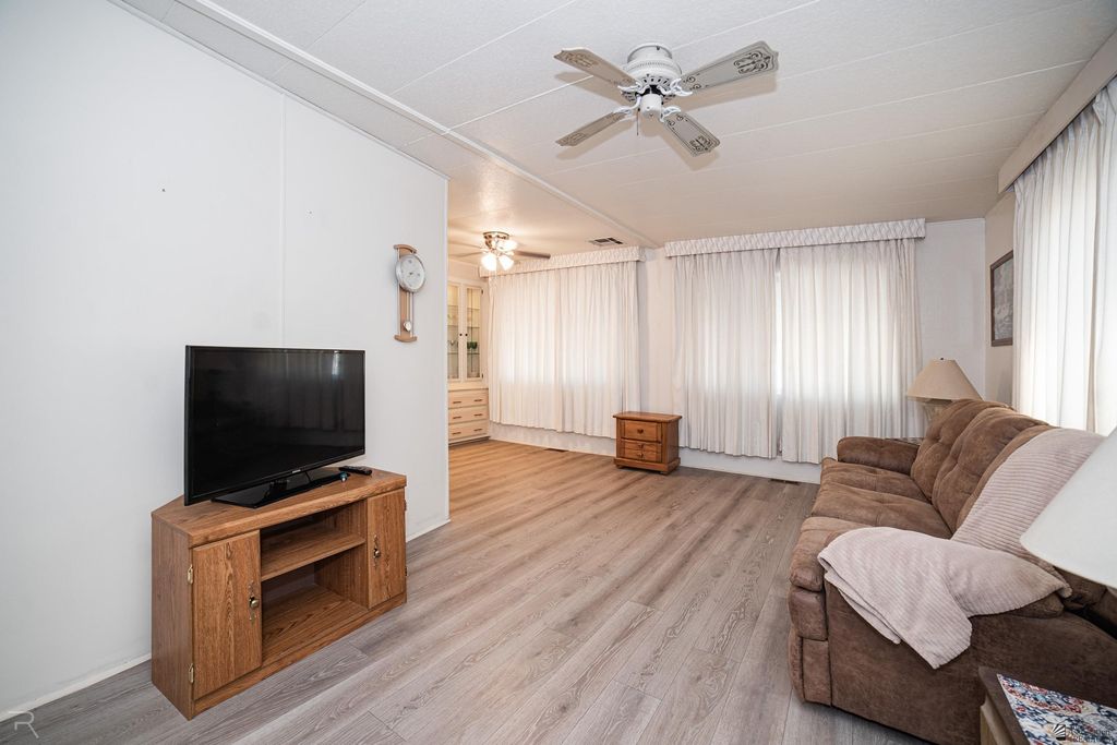 1076 S Myrtle Ave, Yuma, AZ 85364