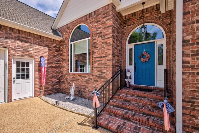 32 Sanchez Way, Hot Springs Village, AR 71909
