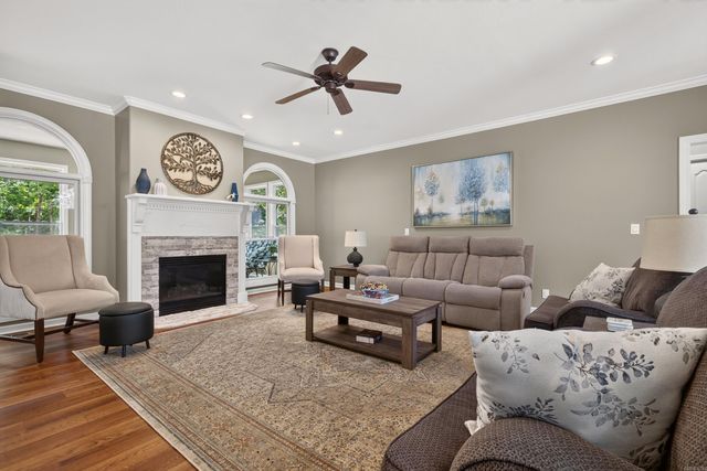 32 Sanchez Way, Hot Springs Village, AR 71909