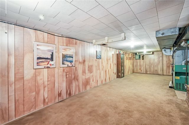 50 Davis Dr., Sharpsville, PA 16150