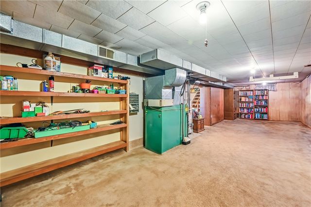 50 Davis Dr., Sharpsville, PA 16150