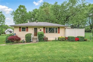 50 Davis Dr., Sharpsville, PA 16150
