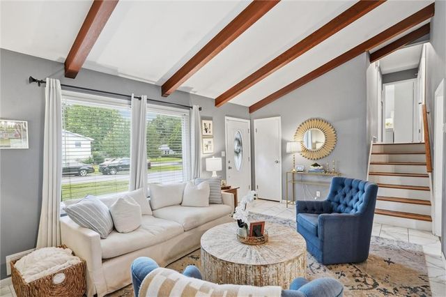 8914 Eby Drive, Overland Park, KS 66212