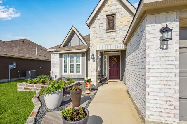 1010 Old Vine Road, Brenham, TX 77833