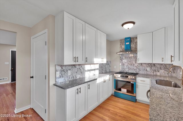 316 Short Rd, Louisville, KY 40207