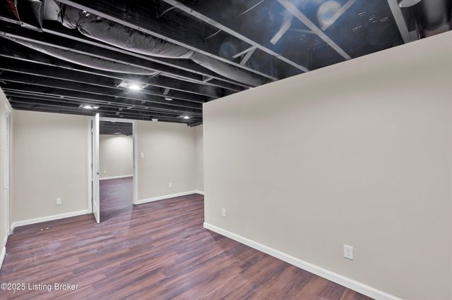 316 Short Rd, Louisville, KY 40207