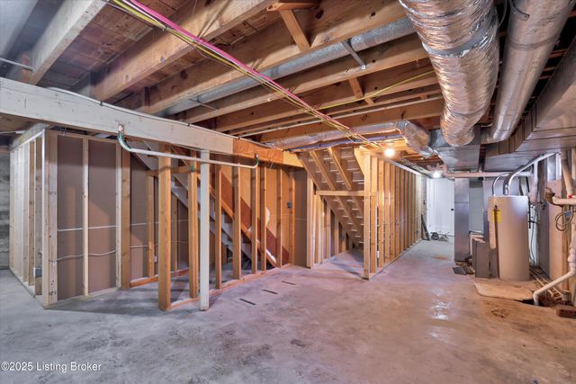 316 Short Rd, Louisville, KY 40207