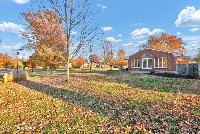 316 Short Rd, Louisville, KY 40207