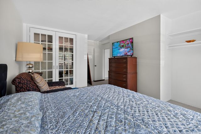 240 Cozine Ave Apt 1E, New York City, NY 11207