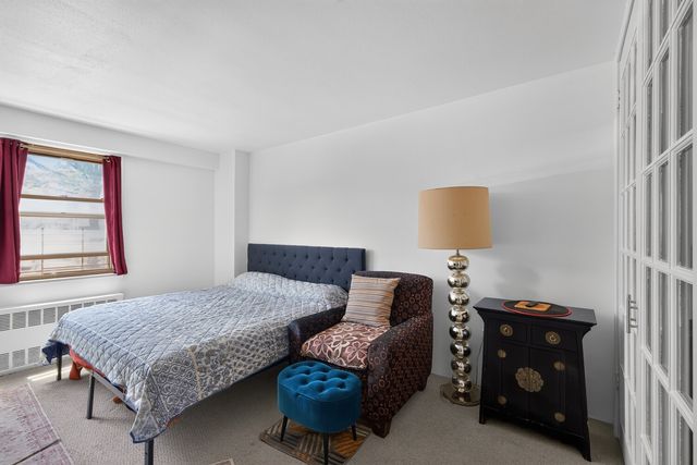 240 Cozine Ave Apt 1E, New York City, NY 11207