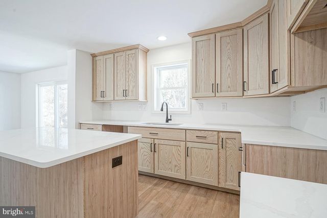 208 STRAND AVE, Sewell, NJ 08080