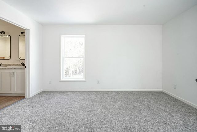 208 STRAND AVE, Sewell, NJ 08080