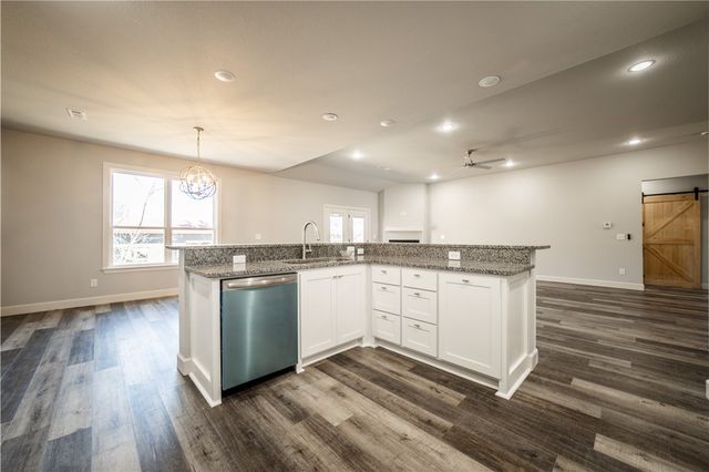 1013 Glass Street, Cave Springs, AR 72718