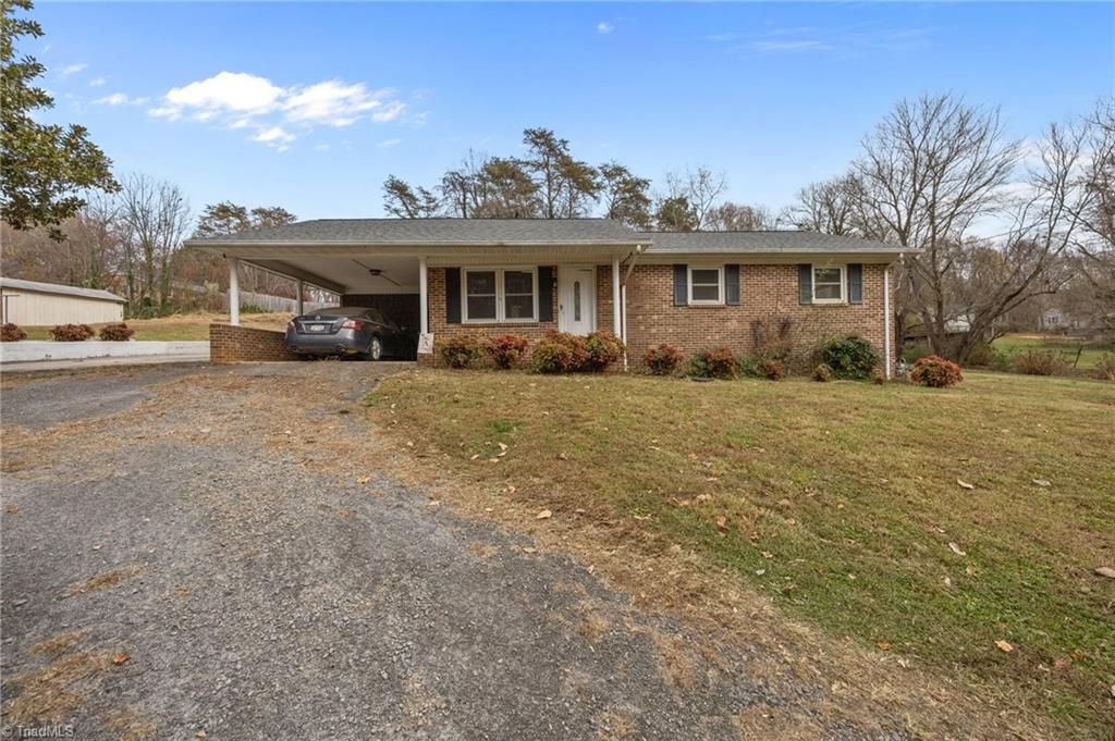 134 Park Drive, Jonesville, NC 28642