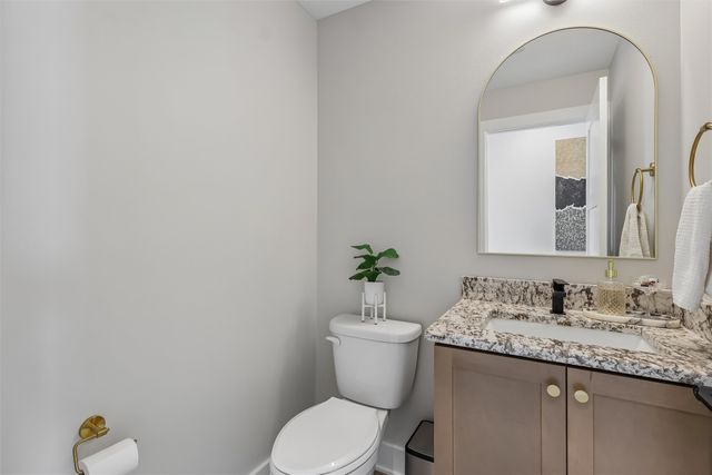 17208 Brookview Drive, Urbandale, IA 50263
