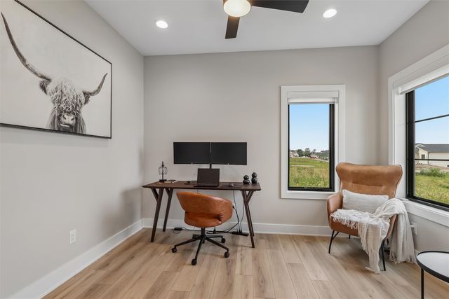 17208 Brookview Drive, Urbandale, IA 50263