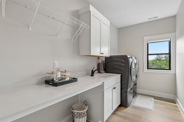 17208 Brookview Drive, Urbandale, IA 50263