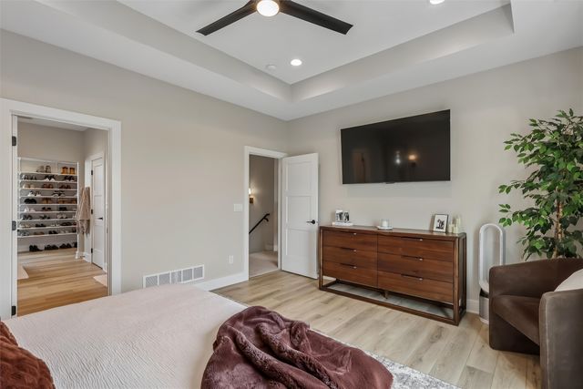 17208 Brookview Drive, Urbandale, IA 50263