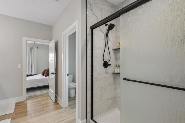 17208 Brookview Drive, Urbandale, IA 50263