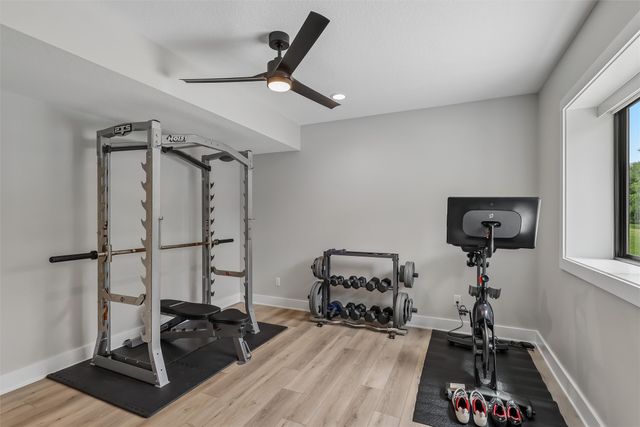 17208 Brookview Drive, Urbandale, IA 50263