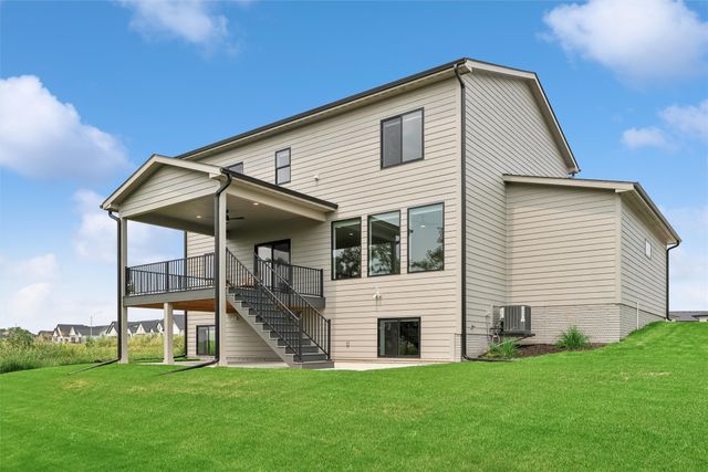 17208 Brookview Drive, Urbandale, IA 50263