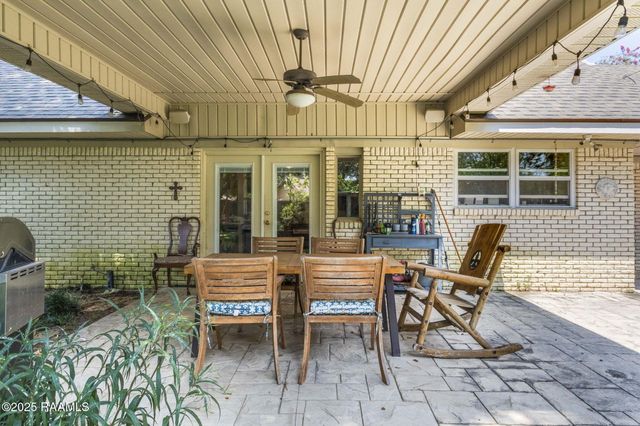 701 E Bayou Parkway, Lafayette, LA 70508