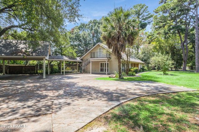 701 E Bayou Parkway, Lafayette, LA 70508