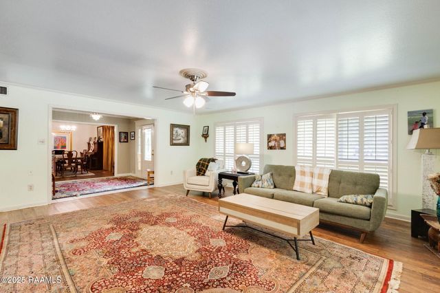 701 E Bayou Parkway, Lafayette, LA 70508