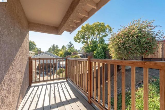 3781 Cottage Ct, Castro Valley, CA 94546