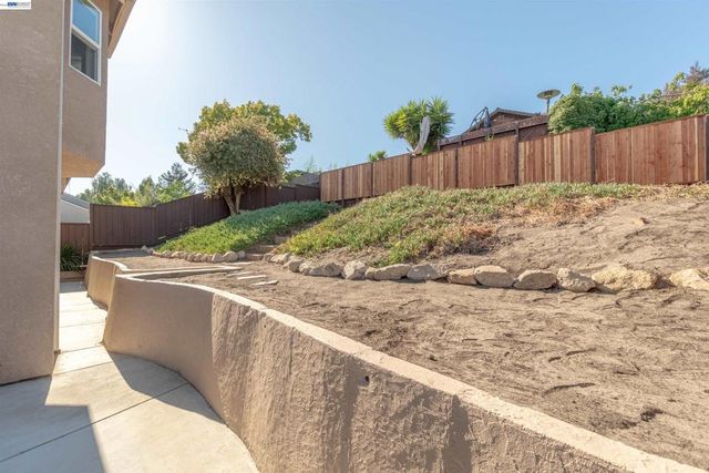 3781 Cottage Ct, Castro Valley, CA 94546