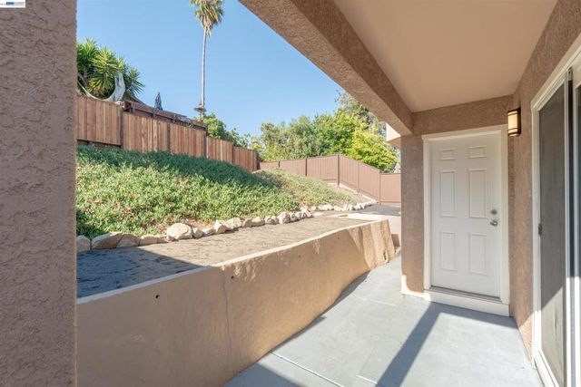 3781 Cottage Ct, Castro Valley, CA 94546