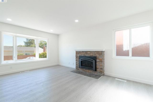3781 Cottage Ct, Castro Valley, CA 94546