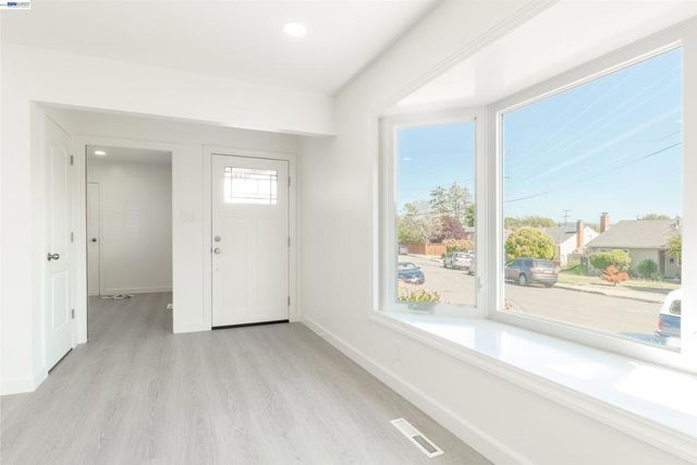 3781 Cottage Ct, Castro Valley, CA 94546
