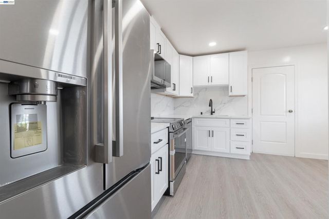 3781 Cottage Ct, Castro Valley, CA 94546