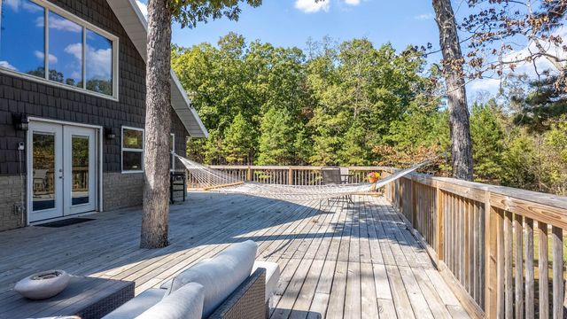 16051 Forrest Drive, Houston, MO 65483