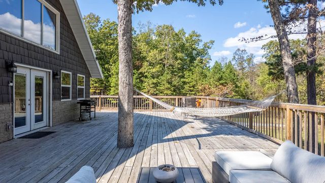 16051 Forrest Drive, Houston, MO 65483