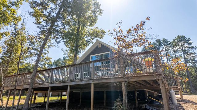 16051 Forrest Drive, Houston, MO 65483