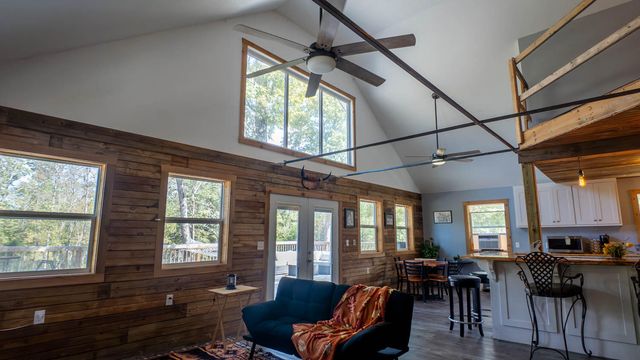 16051 Forrest Drive, Houston, MO 65483