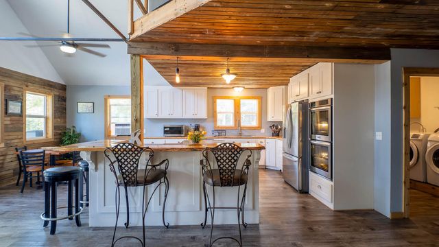 16051 Forrest Drive, Houston, MO 65483