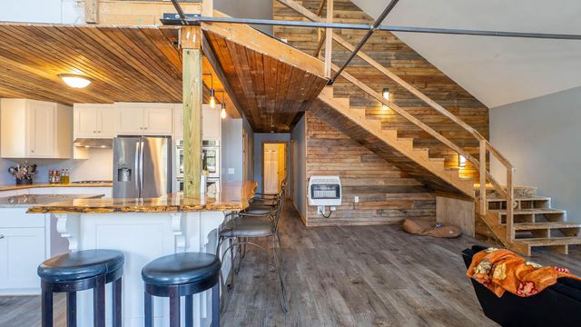 16051 Forrest Drive, Houston, MO 65483