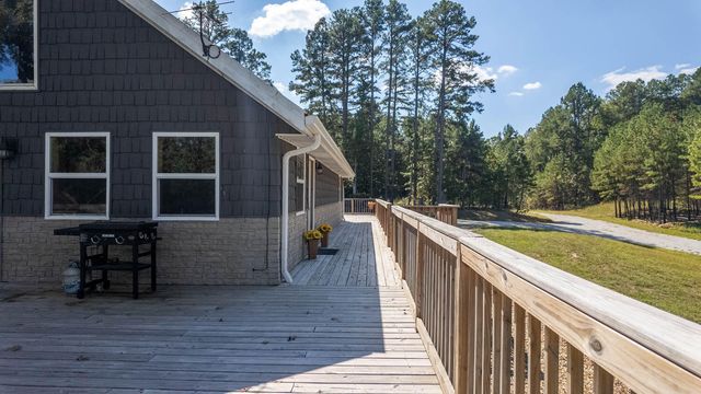 16051 Forrest Drive, Houston, MO 65483