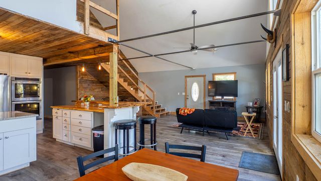 16051 Forrest Drive, Houston, MO 65483