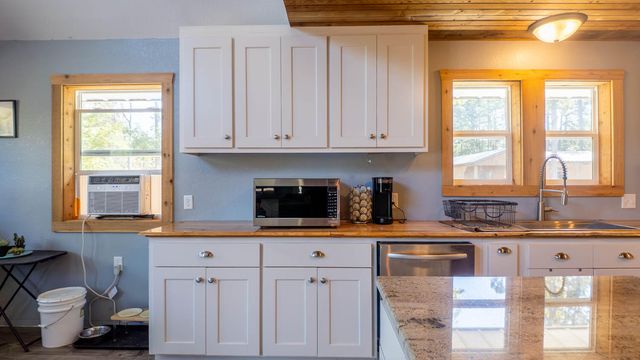 16051 Forrest Drive, Houston, MO 65483