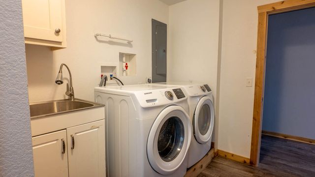 16051 Forrest Drive, Houston, MO 65483